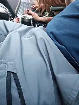 Snapshot of Hotredheadandtoungelasher chatting on 02-27-25, 11:04 Hotredheadandtoungelasher online show from 02-27-25, 11:04