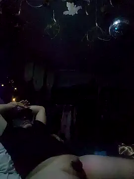 Snapshot of Hotredheadandtoungelasher chatting on 10-23-25, 08:57 Hotredheadandtoungelasher online show from 10-23-25, 08:57