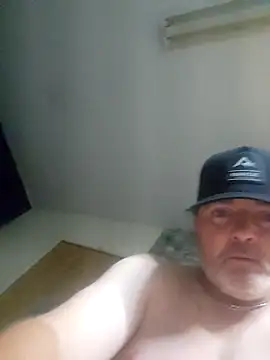 Snapshot of Hotredheadandtoungelasher chatting on 10-25-25, 09:17 Hotredheadandtoungelasher online show from 10-25-25, 09:17