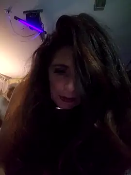 Snapshot of Hotredheadandtoungelasher chatting on 11-04-25, 10:47 Hotredheadandtoungelasher online show from 11-04-25, 10:47