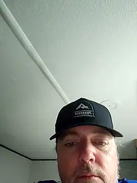 Snapshot of Hotredheadandtoungelasher chatting on 11-08-25, 03:56 Hotredheadandtoungelasher online show from 11-08-25, 03:56