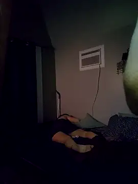 Snapshot of Hotredheadandtoungelasher chatting on 12-03-25, 08:34 Hotredheadandtoungelasher online show from 12-03-25, 08:34