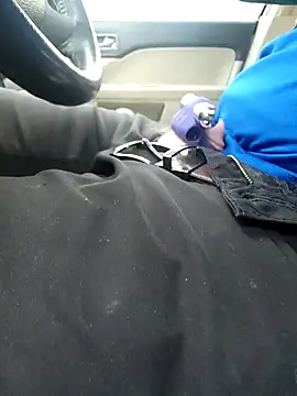 Hotredheadandtoungelasher online show from 02-11-26, 01:16