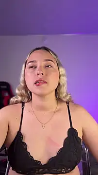 Irisweet  online show from 01-17-26, 10:24