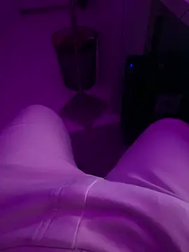 Snapshot of Luishorny19 chatting on 01-04-25, 11:38 Luishorny19 online show from 01-04-25, 11:38