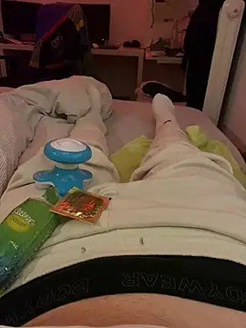 Snapshot of Luishorny19 chatting on 02-15-25, 05:28 Luishorny19 online show from 02-15-25, 05:28