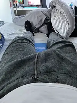 Snapshot of Luishorny19 chatting on 03-17-25, 04:33 Luishorny19 online show from 03-17-25, 04:33