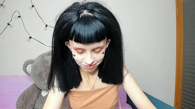 FlowerOfSin2001 online show from 09-13-25, 03:12