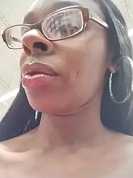 Snapshot of Jasmine_FullsShine chatting on 11-04-25, 06:29 Jasmine FullsShine online show from 11-04-25, 06:29