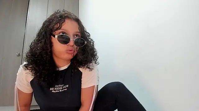 Cositarica  online show from 10-06-25, 01:41