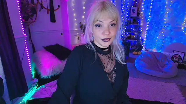 AliceW0lf online show from 05-04-26, 09:11