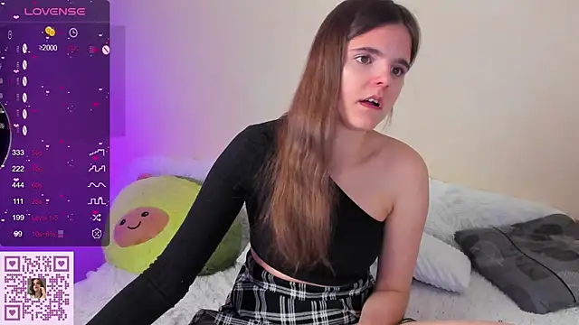 Ema X Love online show from 09-30-25, 07:52