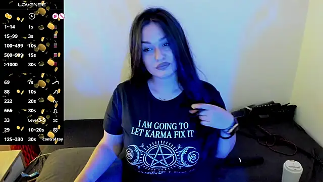 Snapshot of Laura_sinner chatting on 06-15-26, 09:50 Laura sinner online show from 06-15-26, 09:50