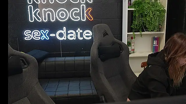 Elnonoykeila77 online show from 10-27-25, 02:43