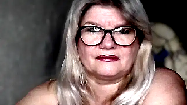 Diana 49 online show from 12-22-25, 01:13