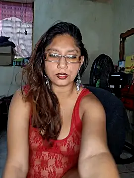 Snapshot of Sivanija_21 chatting on 02-12-25, 11:40 Sivanija 21 online show from 02-12-25, 11:40