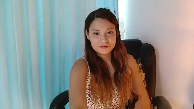 Snapshot of 3littleschoolteens chatting on 06-13-26, 09:46 3littleschoolteens online show from 06-13-26, 09:46