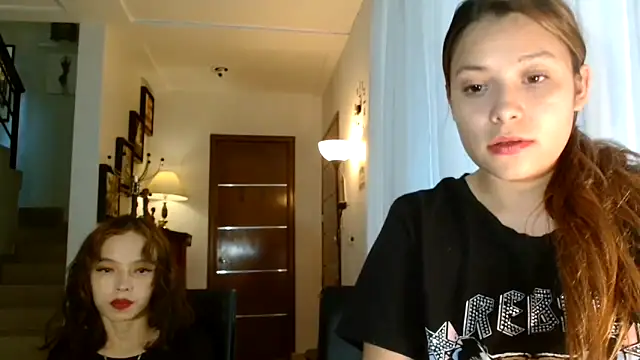 Snapshot of 3littleschoolteens chatting on 06-15-26, 07:49 3littleschoolteens online show from 06-15-26, 07:49