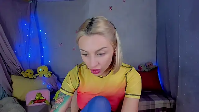 LickLizzy online show from 01-12-26, 10:26