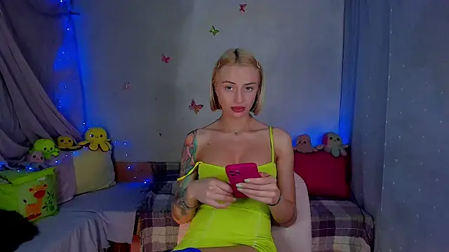 LickLizzy online show from 03-25-26, 10:16