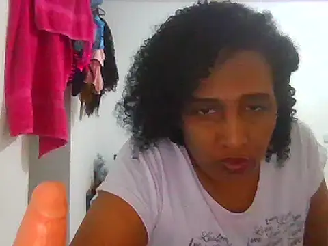 Snapshot of Aishamara chatting on 03-01-25, 11:15 Aishamara online show from 03-01-25, 11:15