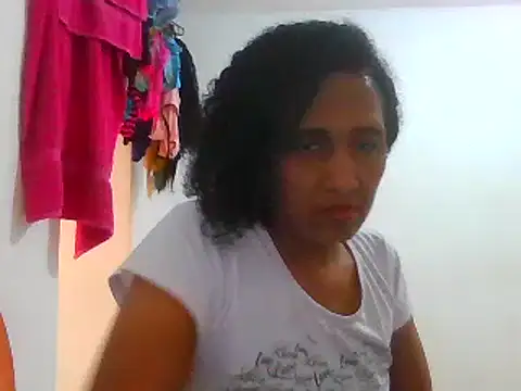 Snapshot of Aishamara chatting on 03-02-25, 06:40 Aishamara online show from 03-02-25, 06:40