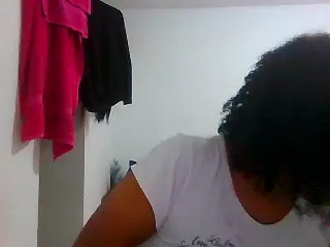 Snapshot of Aishamara chatting on 03-03-25, 02:04 Aishamara online show from 03-03-25, 02:04