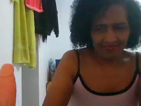 Snapshot of Aishamara chatting on 03-10-25, 12:29 Aishamara online show from 03-10-25, 12:29