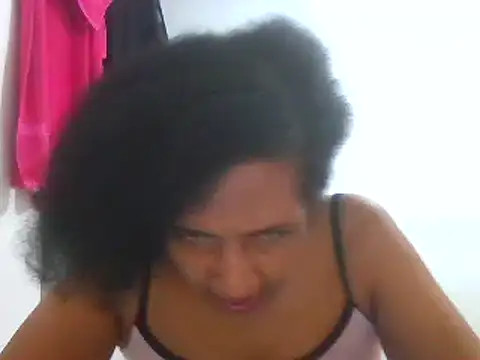 Snapshot of Aishamara chatting on 03-18-25, 12:27 Aishamara online show from 03-18-25, 12:27