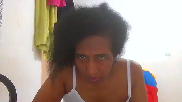 Snapshot of Aishamara chatting on 10-08-25, 07:22 Aishamara online show from 10-08-25, 07:22