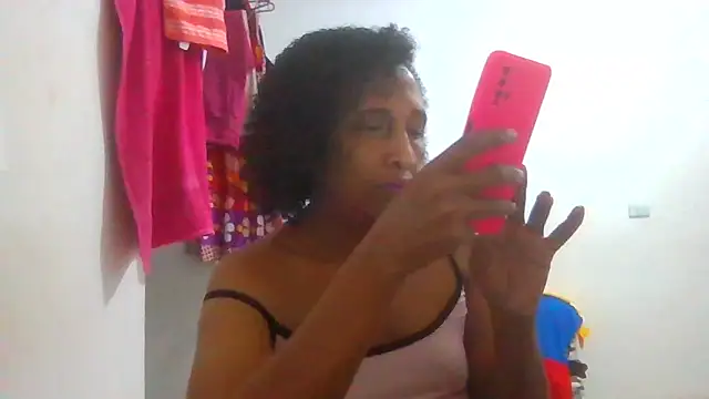 Snapshot of Aishamara chatting on 10-20-25, 04:57 Aishamara online show from 10-20-25, 04:57