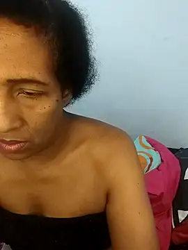 Snapshot of Aishamara chatting on 11-29-25, 03:04 Aishamara online show from 11-29-25, 03:04