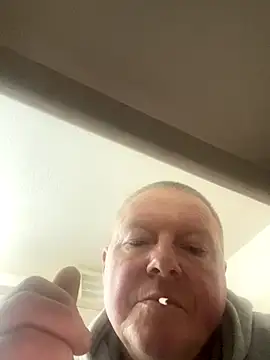 boilinghot123 online show from 10-26-25, 05:57