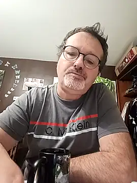 Snapshot of mike9473 chatting on 10-16-25, 05:19 mike9473 online show from 10-16-25, 05:19