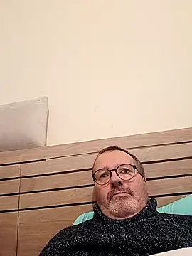 Snapshot of mike9473 chatting on 11-02-25, 03:58 mike9473 online show from 11-02-25, 03:58