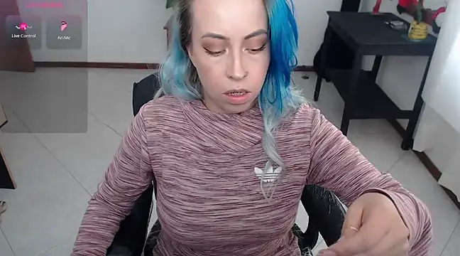 charlottezoe15 online show from 02-13-25, 03:35