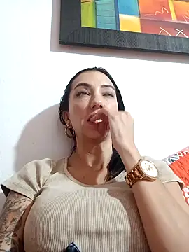 Snapshot of LunaZambrano chatting on 01-28-25, 02:21 LunaZambrano online show from 01-28-25, 02:21