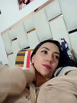 Snapshot of LunaZambrano chatting on 02-12-25, 02:35 LunaZambrano online show from 02-12-25, 02:35