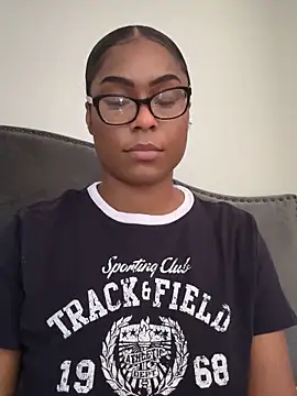 Snapshot of CandyLuxxxx chatting on 03-02-25, 07:34 CandyLuxxxx online show from 03-02-25, 07:34