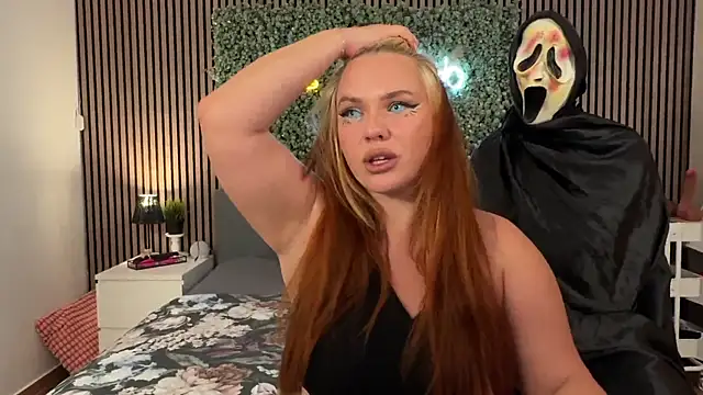 AnjaAmelia online show from 10-31-25, 07:59