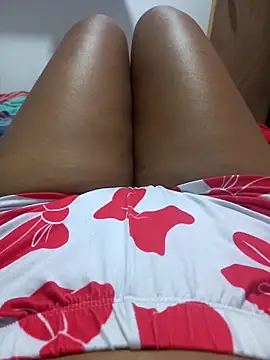 annie-19 online show from 11-13-25, 04:00