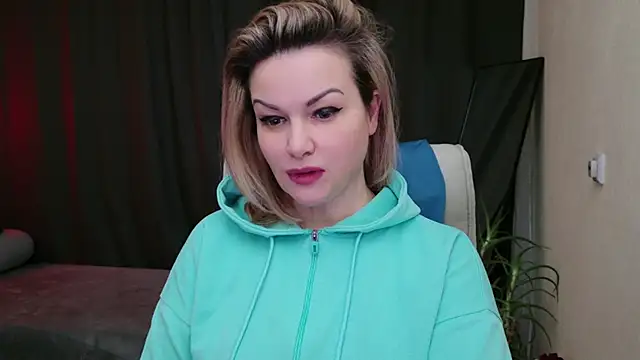 Snapshot of MishaMILF chatting on 03-12-25, 12:04 MishaMILF online show from 03-12-25, 12:04