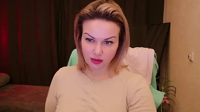 Snapshot of MishaMILF chatting on 03-14-25, 05:46 MishaMILF online show from 03-14-25, 05:46