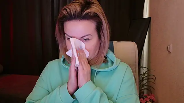 Snapshot of MishaMILF chatting on 03-15-25, 08:15 MishaMILF online show from 03-15-25, 08:15