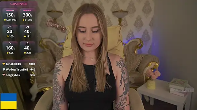 Snapshot of ArolinaNight chatting on 02-20-25, 10:27 ArolinaNight online show from 02-20-25, 10:27