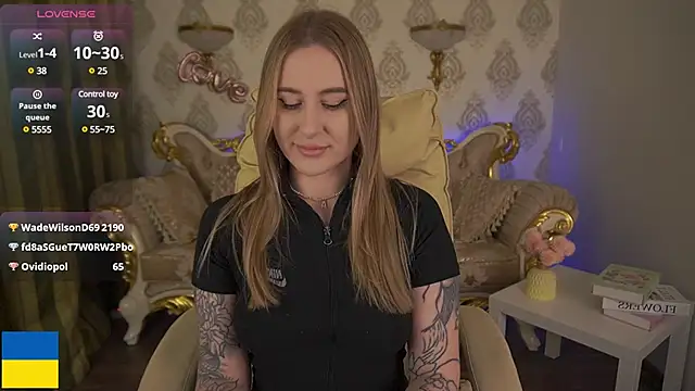 Snapshot of ArolinaNight chatting on 02-22-25, 03:34 ArolinaNight online show from 02-22-25, 03:34