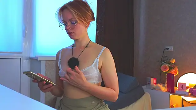 Snapshot of sinteas chatting on 06-30-26, 11:33 sinteas online show from 06-30-26, 11:33