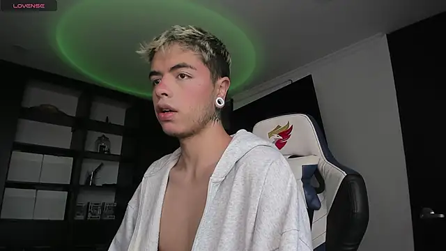 Snapshot of _morghan_ chatting on 12-22-24, 09:42 morghan online show from 12-22-24, 09:42