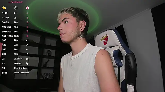 Snapshot of _morghan_ chatting on 12-27-24, 06:46 morghan online show from 12-27-24, 06:46