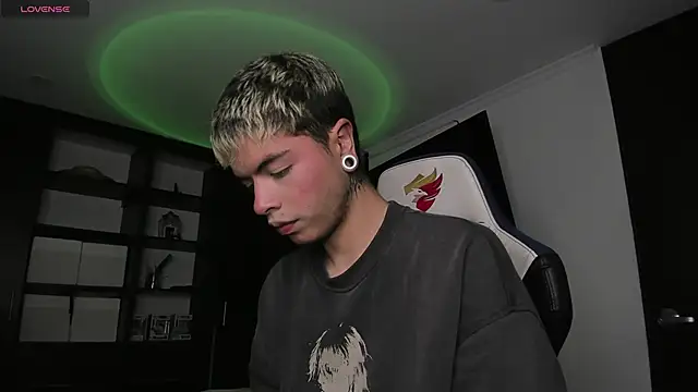 Snapshot of _morghan_ chatting on 12-29-24, 07:17 morghan online show from 12-29-24, 07:17